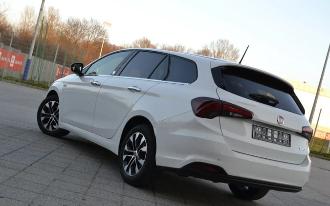 Fiat Tipo cena 54900 przebieg: 106000, rok produkcji 2020 z Płock małe 781